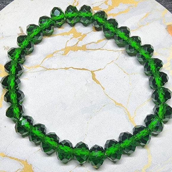 Jewelry - Green Dark Glass Beads Stretchy Bracelet